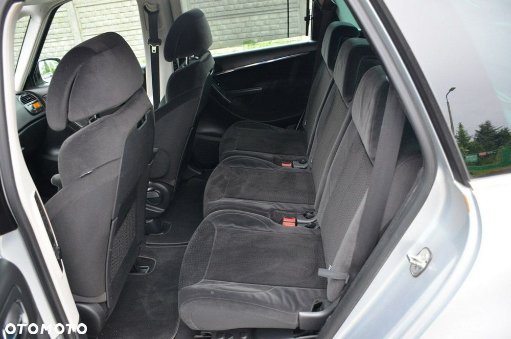 Citroën C4 Picasso - 25