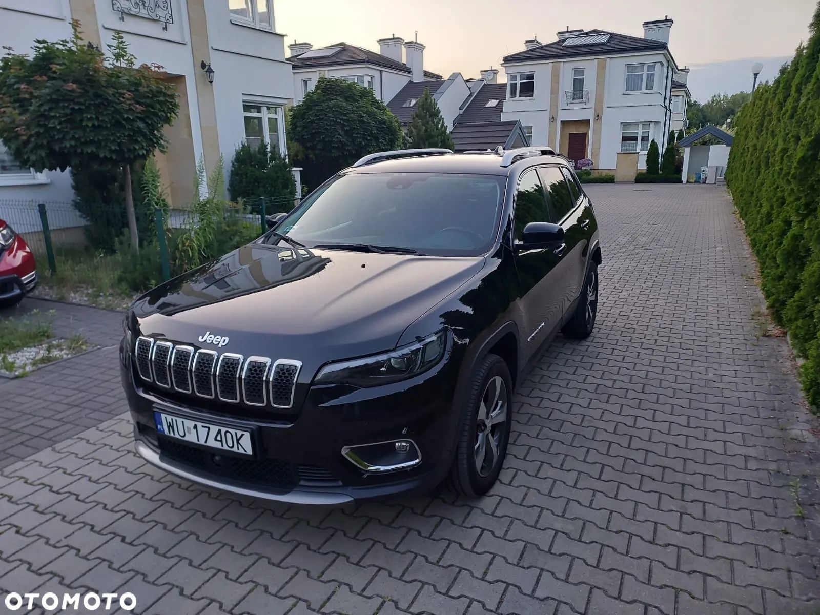 Jeep Cherokee - 1