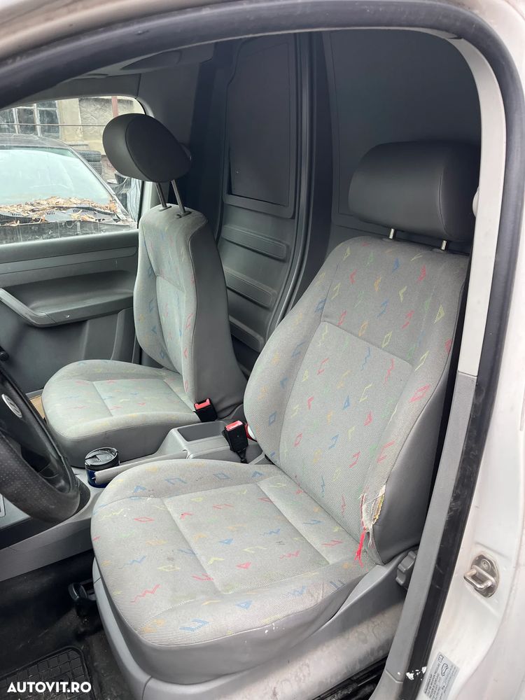 Dezmembrez VW Volkswagen Caddy 2009 alb - 7