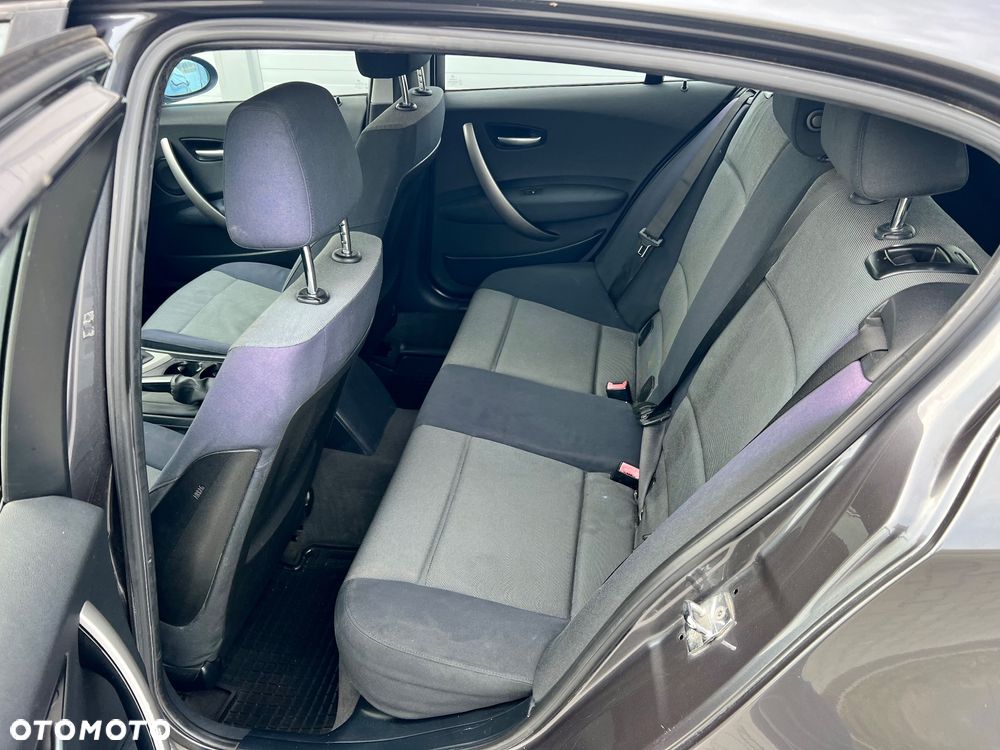 BMW Seria 1 120d DPF - 10