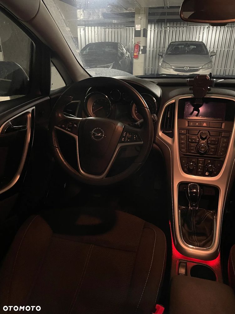 Opel Astra 1.4 Turbo - 9