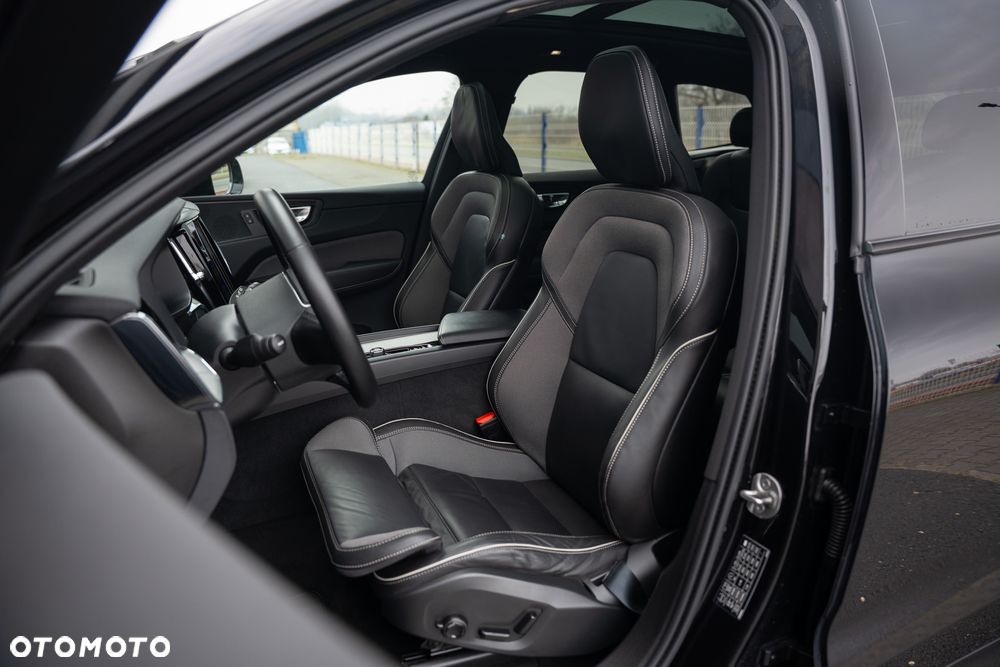 Volvo XC 60 B4 D Geartronic RDesign - 23