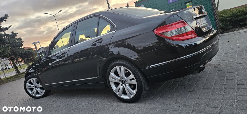 Mercedes-Benz Klasa C 180 BlueEFFICIENCY Avantgarde - 4