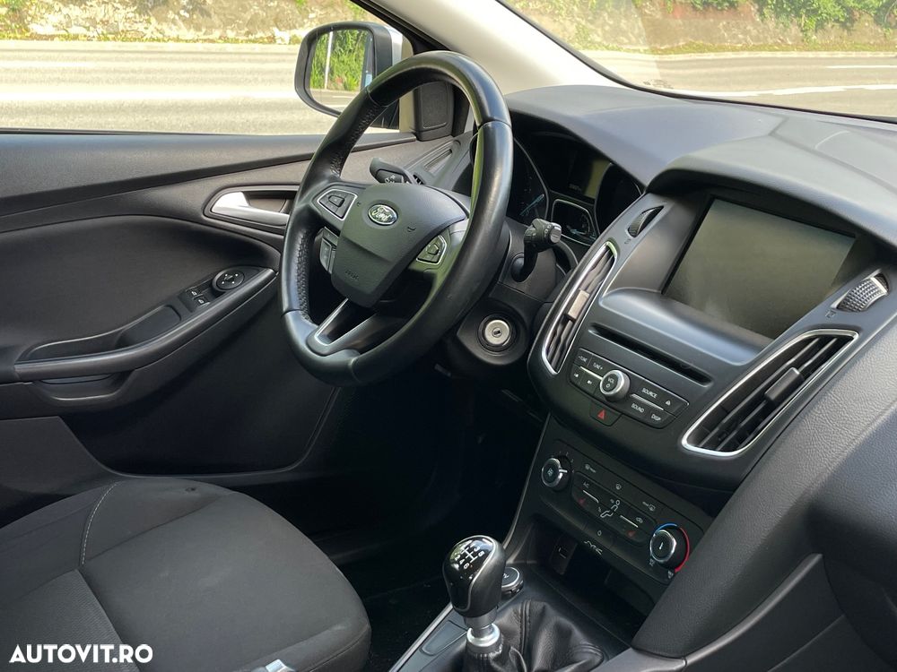 Ford Focus - 9