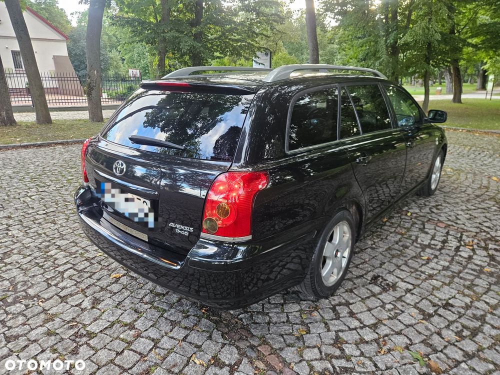 Toyota Avensis 2.0 D-4D Sol - 3
