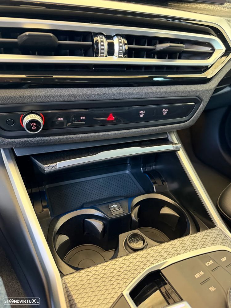 BMW 330 e Pack M Auto - 33