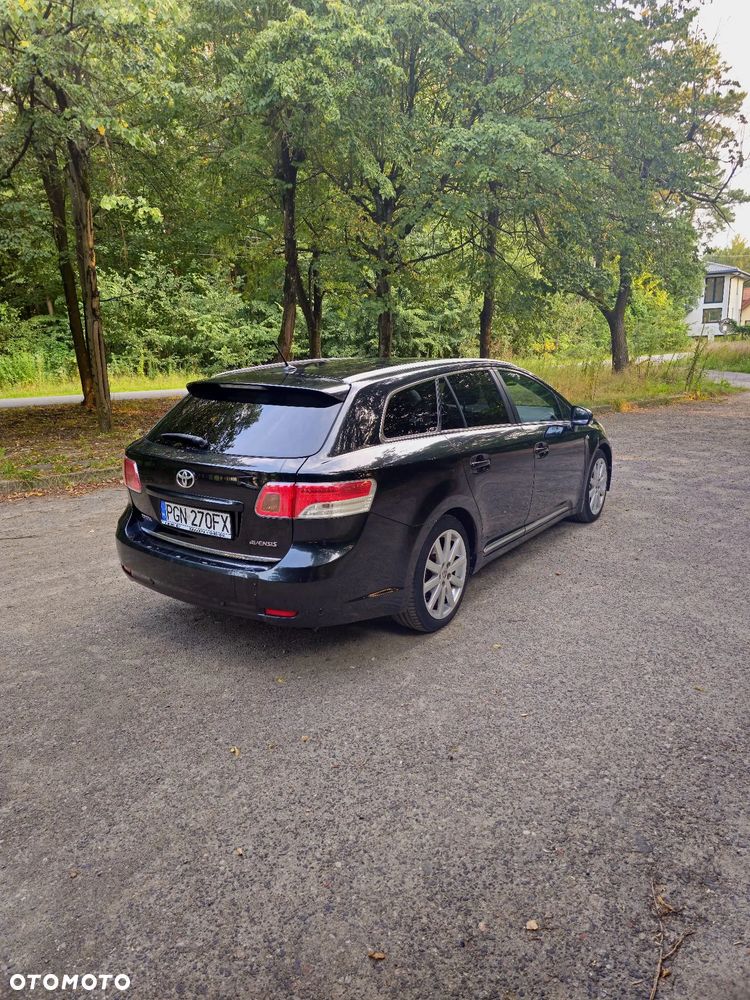 Toyota Avensis 2.2 D-CAT Premium - 4