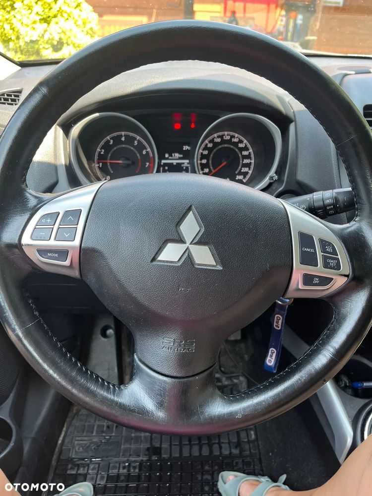 Mitsubishi ASX 1.6 Inform - 12