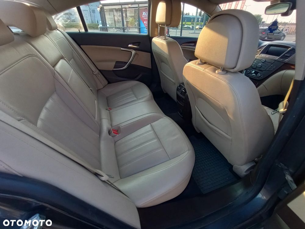 Opel Insignia 2.0 CDTI - 19