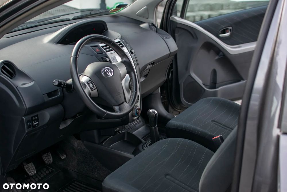 Toyota Yaris - 34