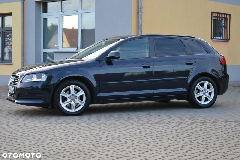 Audi A3 Sportback 1.4 TFSI Attraction - 4