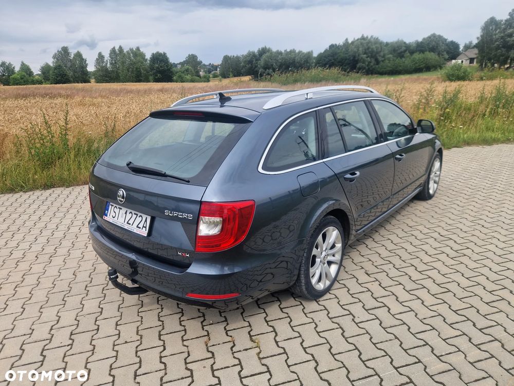 Skoda Superb 2.0 TDI Green tec 4x4 Elegance - 11