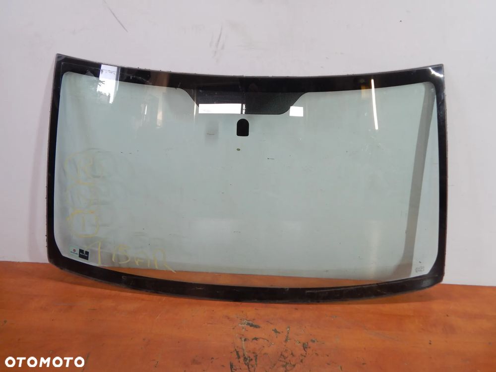 Szyba przód czołowa Suzuki Grand Vitara II 05-14 Łuków części - 1
