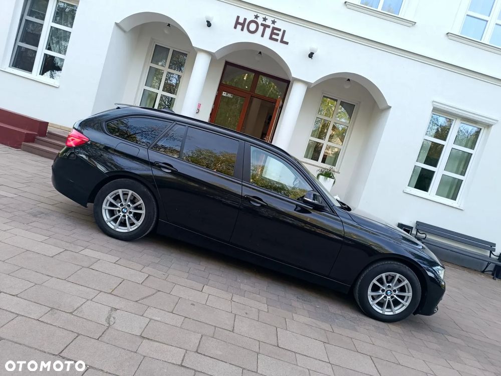 BMW Seria 3 318d DPF Edition Lifestyle - 16