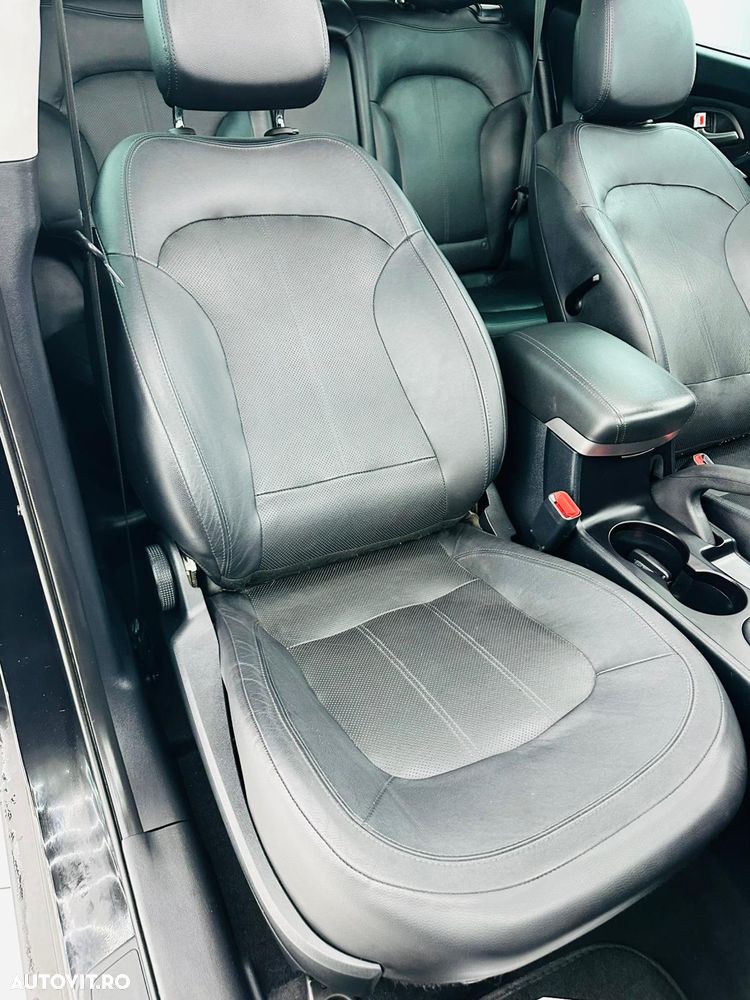 Hyundai ix35 1.7 CRDI 2WD blue Finale Silver - 25