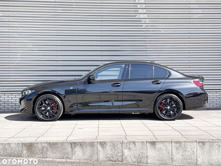 BMW Seria 3 330i xDrive M Sport sport - 3