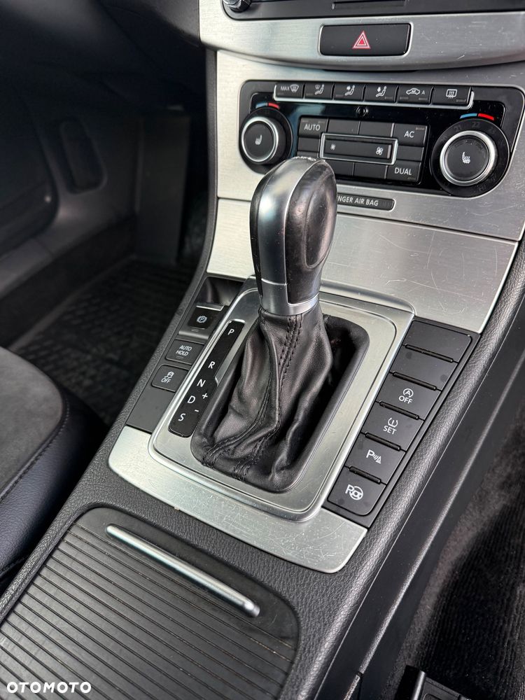 Volkswagen Passat - 29