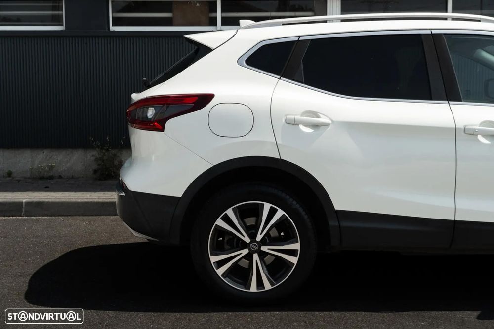 Nissan Qashqai 1.5 dCi N-Connecta J18 - 29