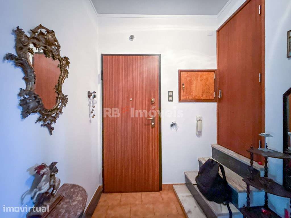Apartamento T2 com sótão, na zona verde da cidade - Grande imagem: 5/31
