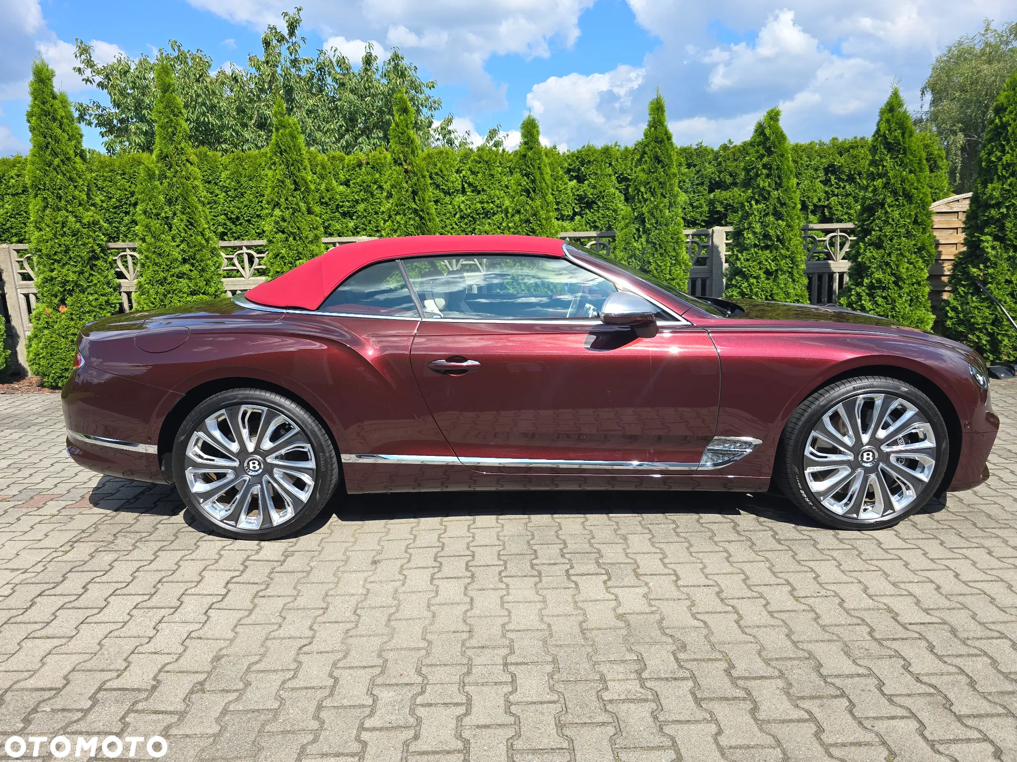 Bentley Continental GT New Convertible V8 Mulliner - 9