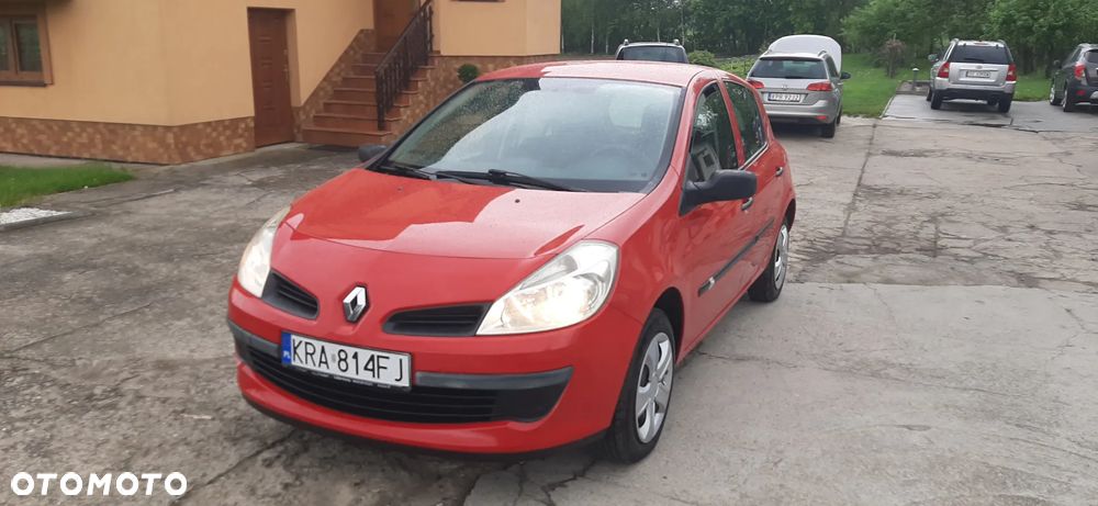 Renault Clio - 11