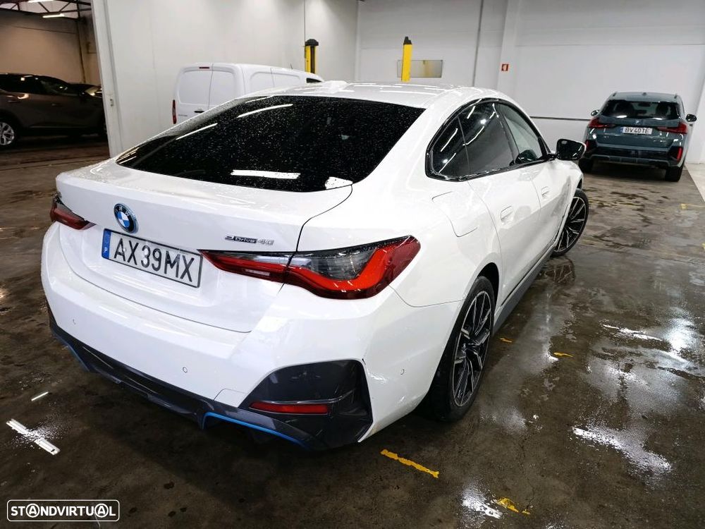 BMW i4 eDrive40 Pack Desportivo M - 3