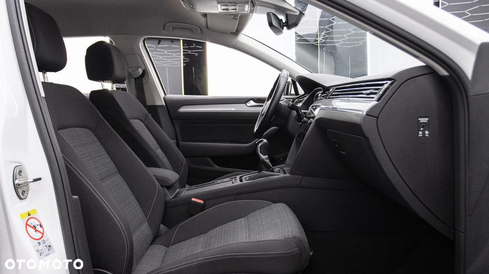 Volkswagen Passat Variant 1.5 TSI EVO Business - 19
