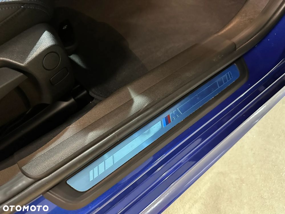 BMW Seria 3 330e xDrive M Sport sport - 24