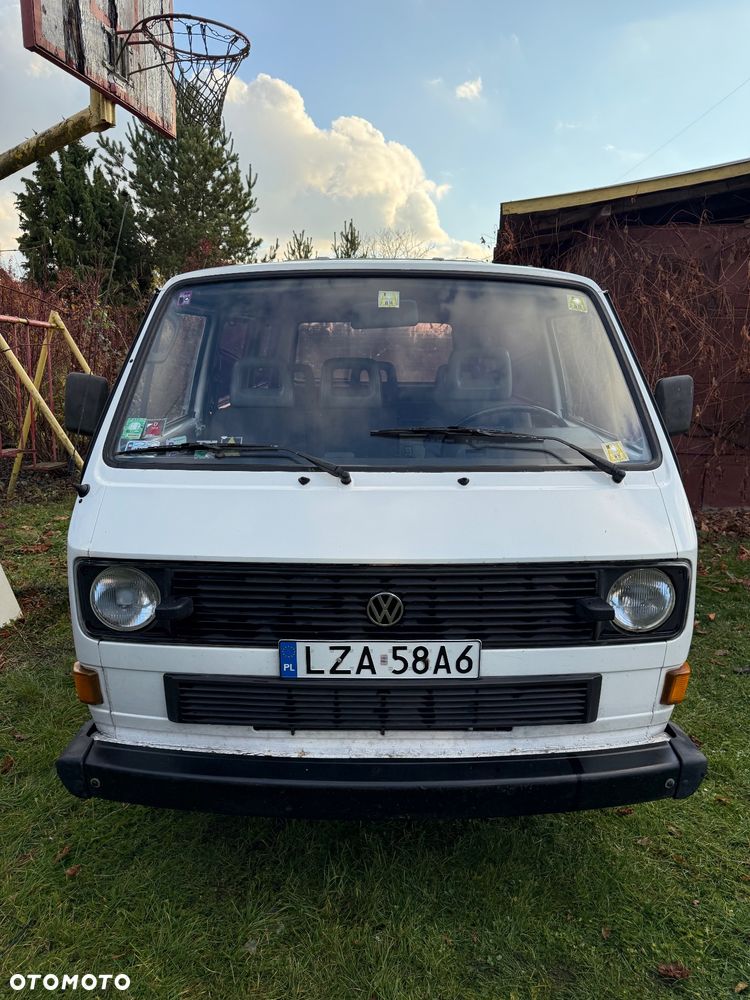 Volkswagen Caravelle - 3