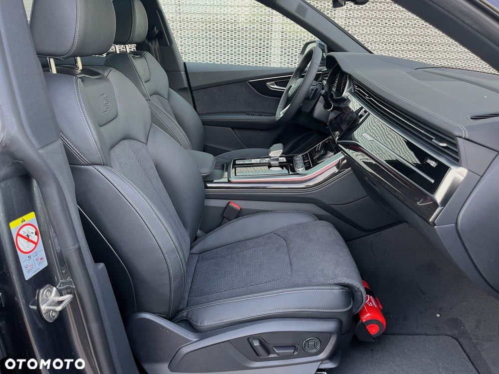 Audi Q8 - 18