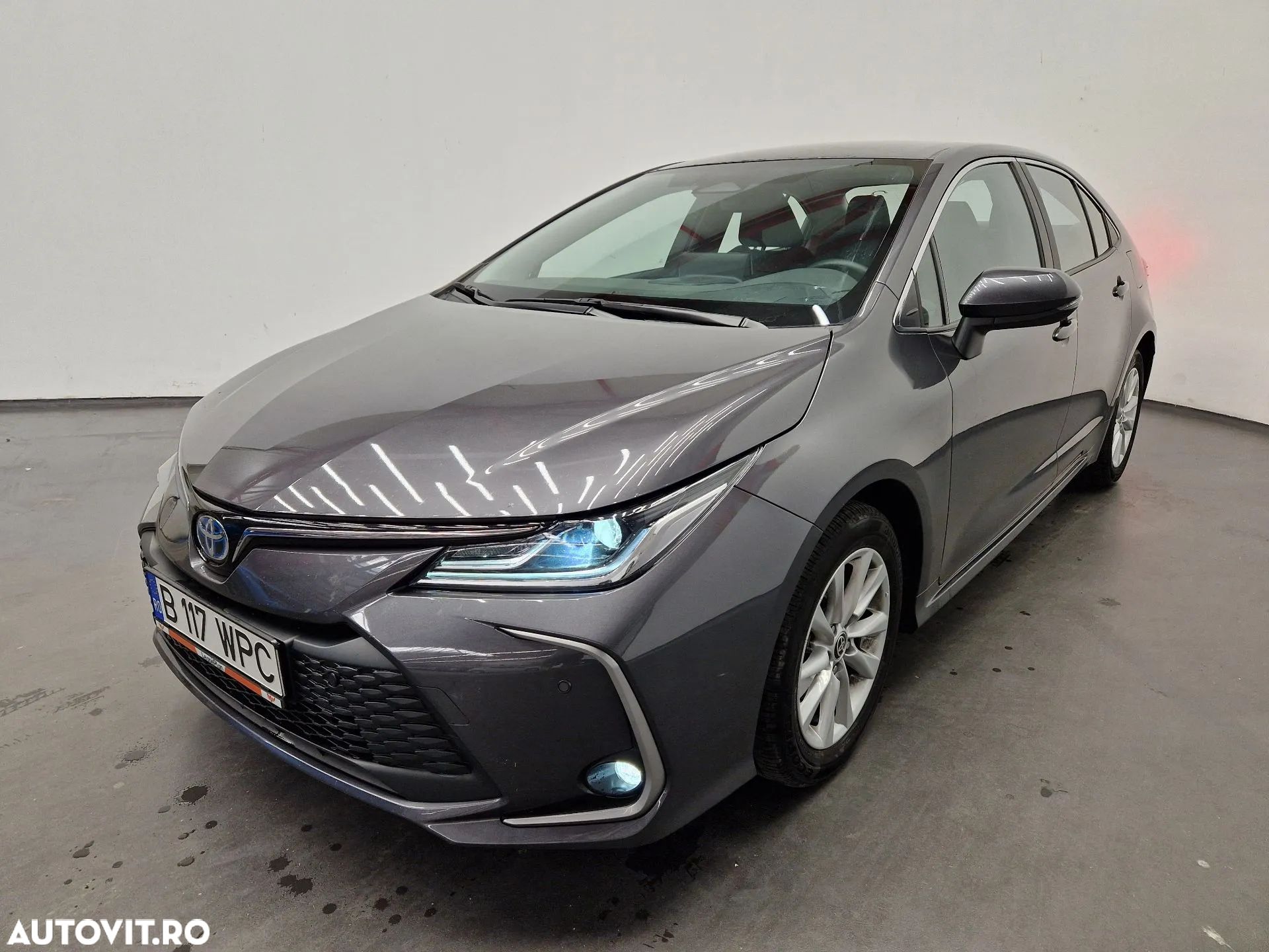 Toyota Corolla - 1