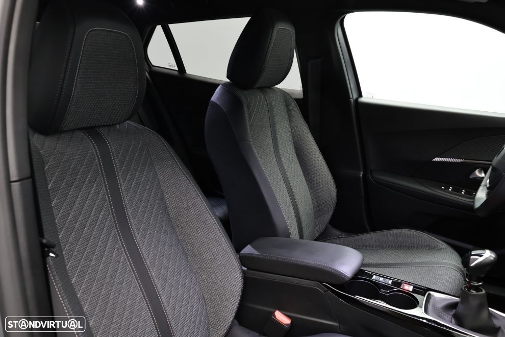 Peugeot 2008 1.2 PureTech Allure - 20