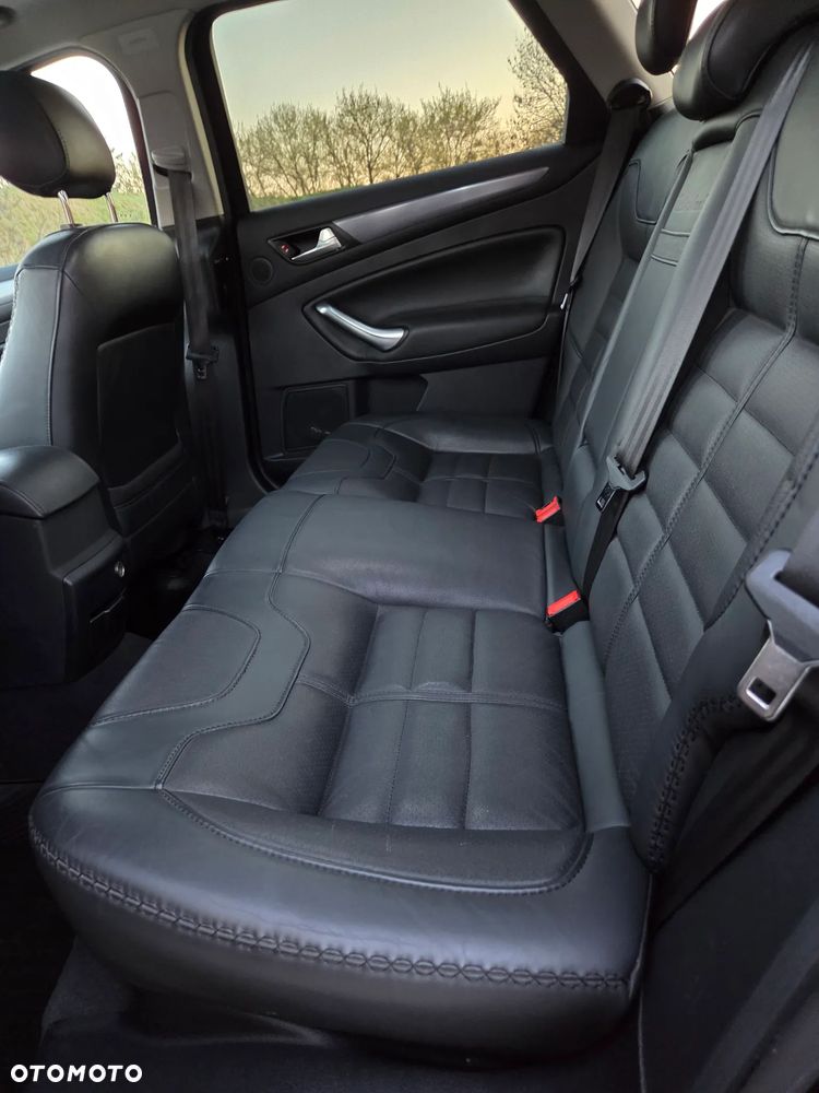 Ford Mondeo 2.0 EcoBoost Titanium - 10