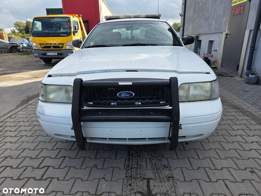 Ford Crown - 3