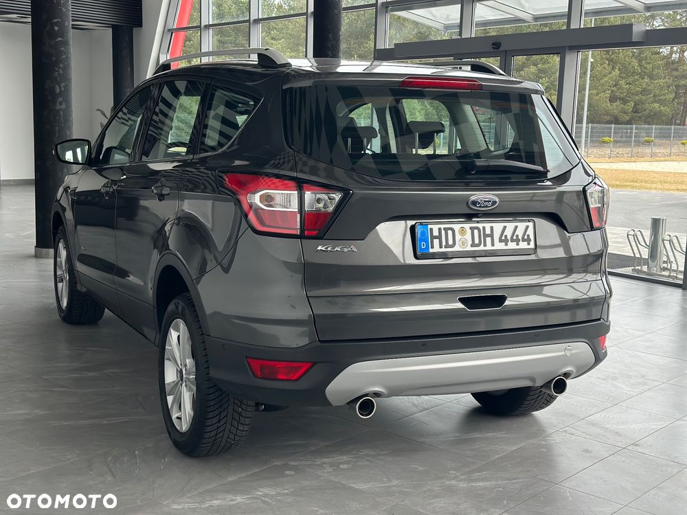 Ford Kuga - 10