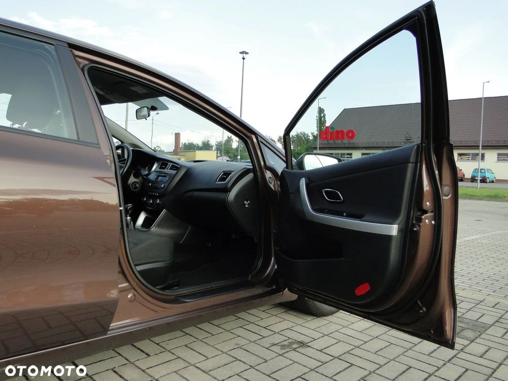 Kia Ceed - 21