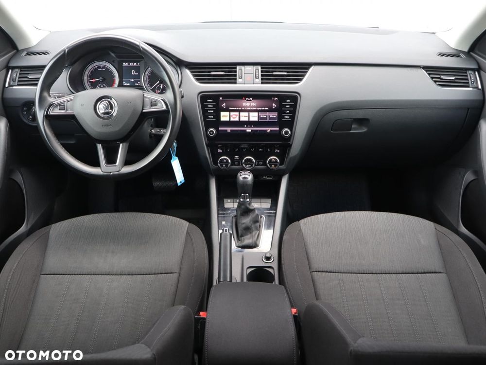 Skoda Octavia 2.0 TDI Style DSG - 6