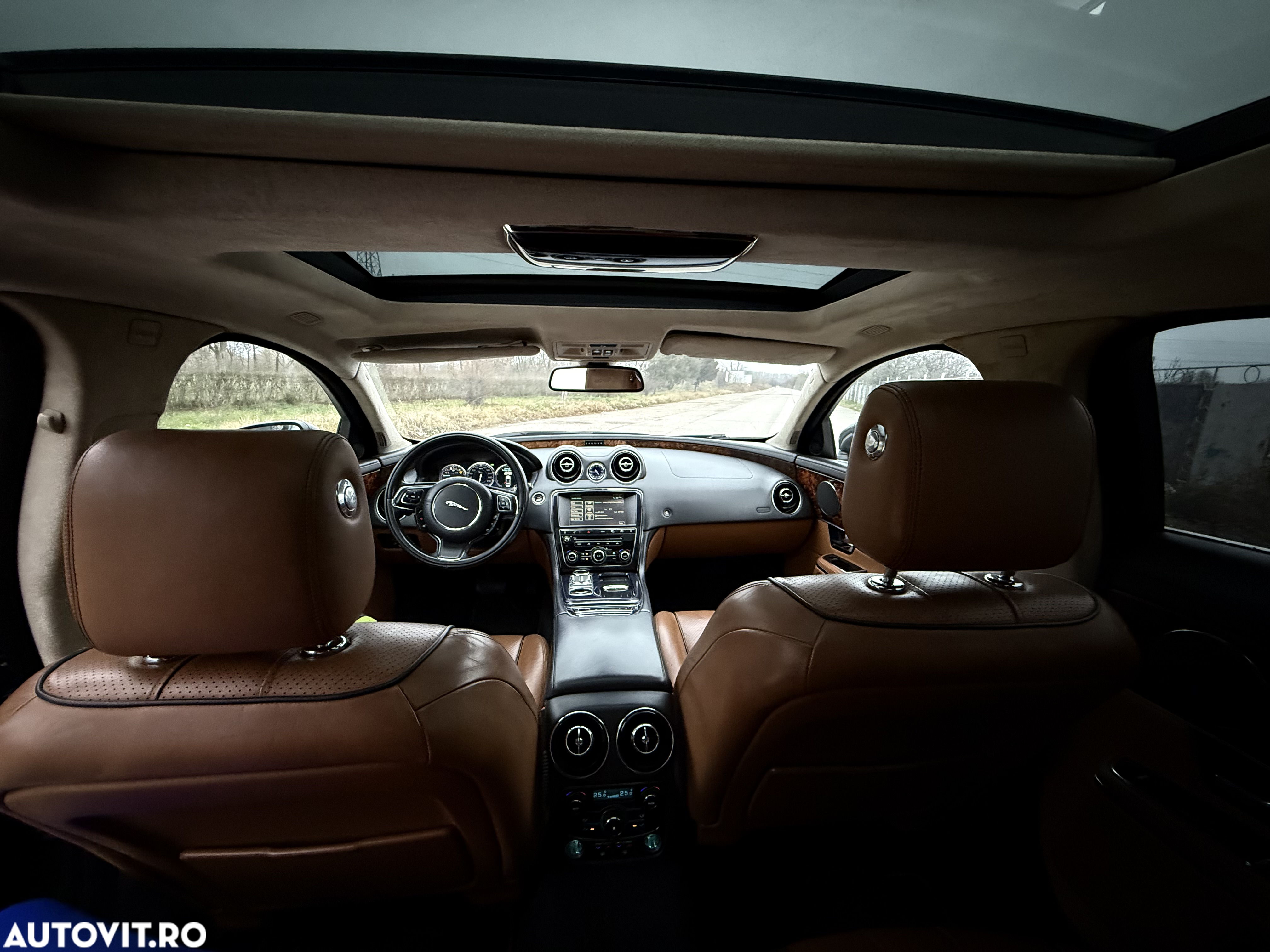 Jaguar XJ 3.0 V6 Portfolio Aut SWB - 12