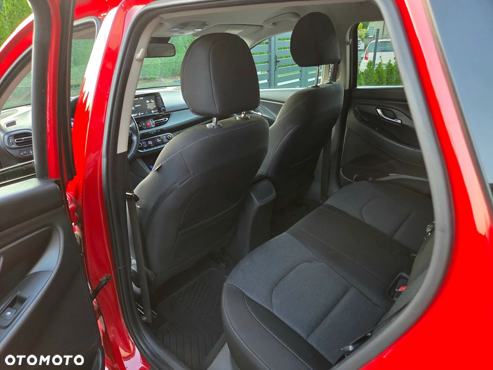 Hyundai i30 1.6 D Comfort DCT - 14