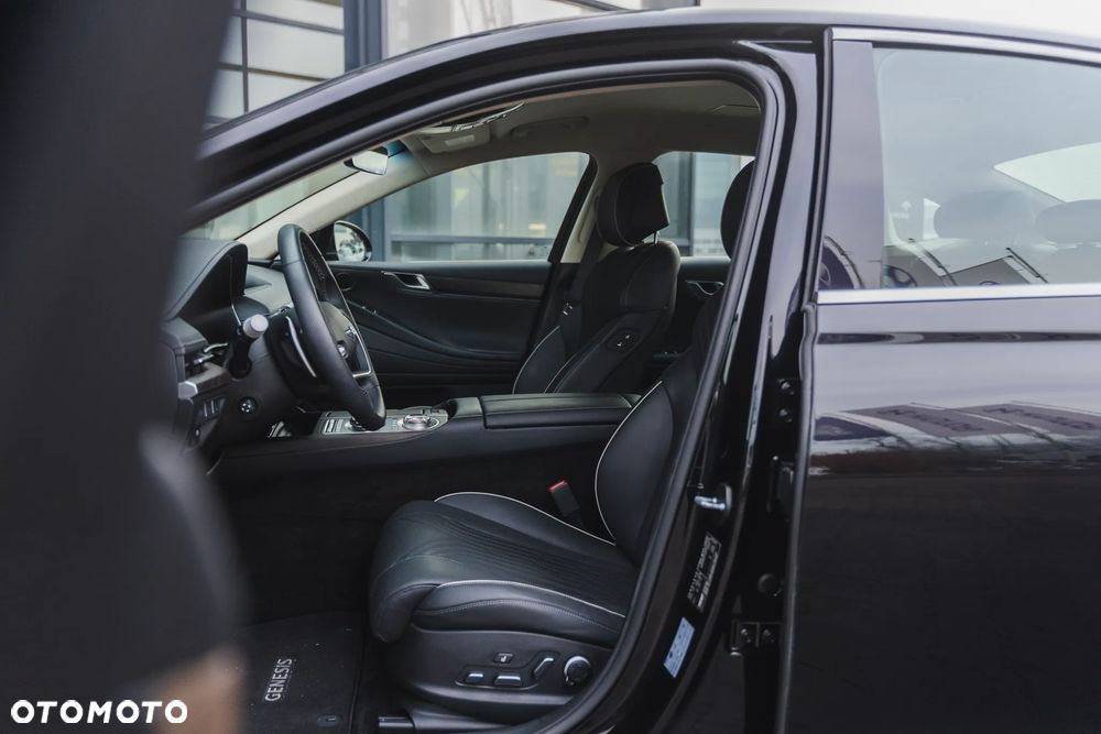 Genesis G80 2.5T AWD AT8 Luxury Line - 23