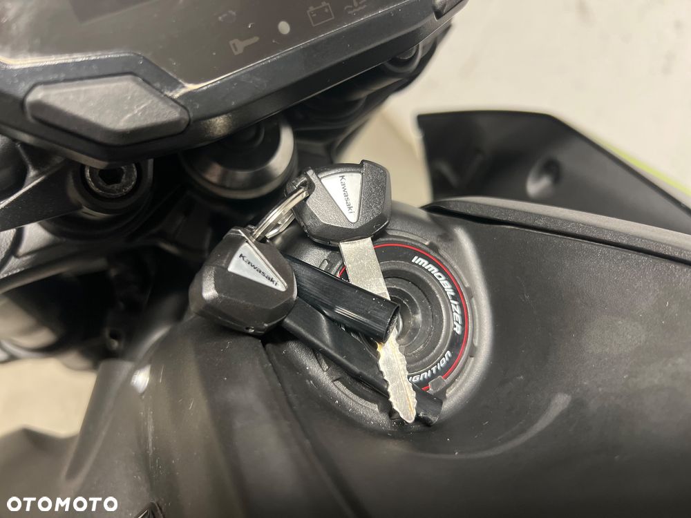 Kawasaki Z 900 - 20