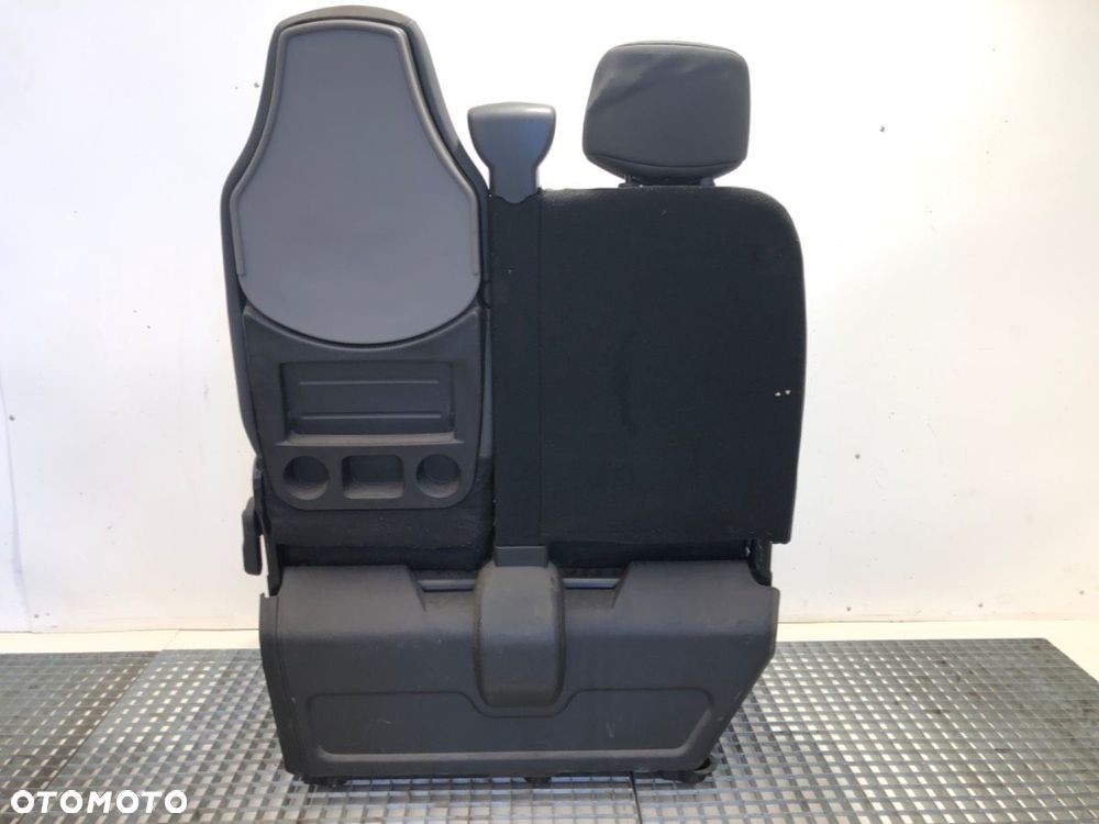 FOTEL PRAWY PRZÓD  RENAULT MASTER III Skrzynia (FV) 2010 - 2022 2.3 dCi 170 FWD (FV0L) 125 kW [170 - 6