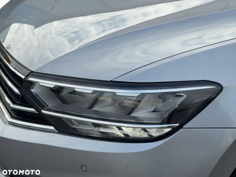 Volkswagen Passat - 9