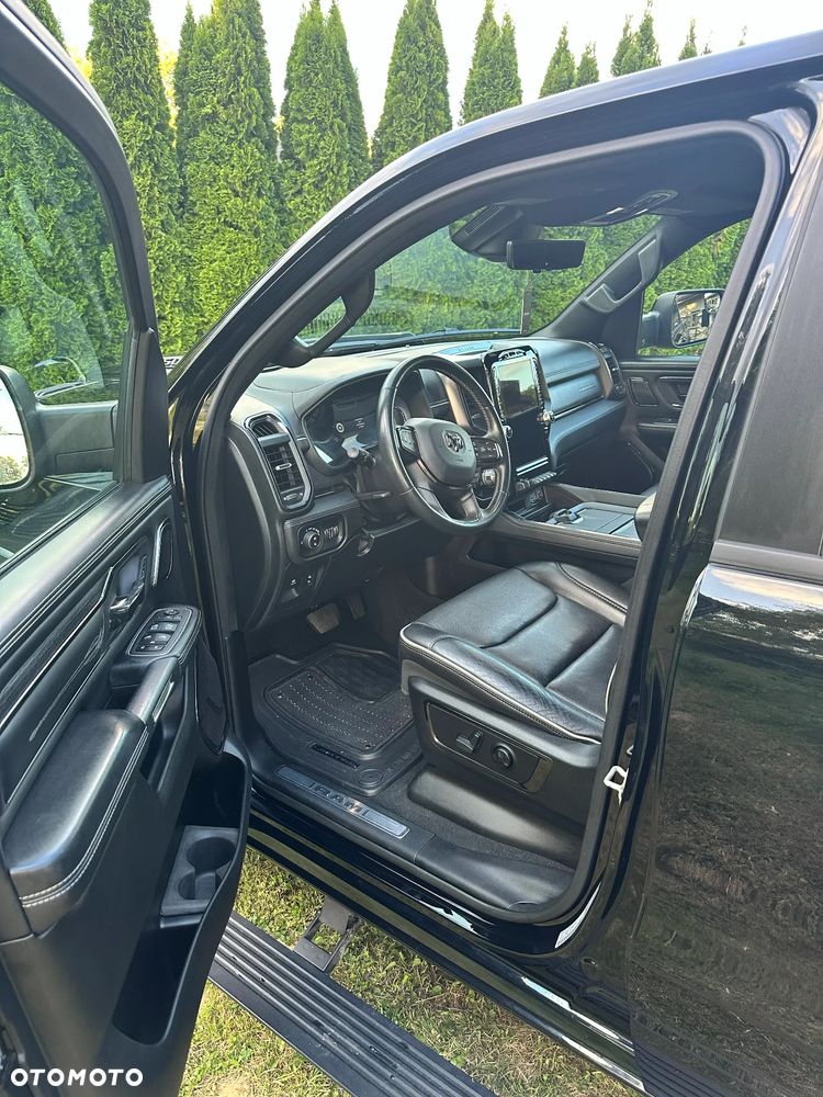 RAM 1500 Crew Cab Shortbed Limited - 24