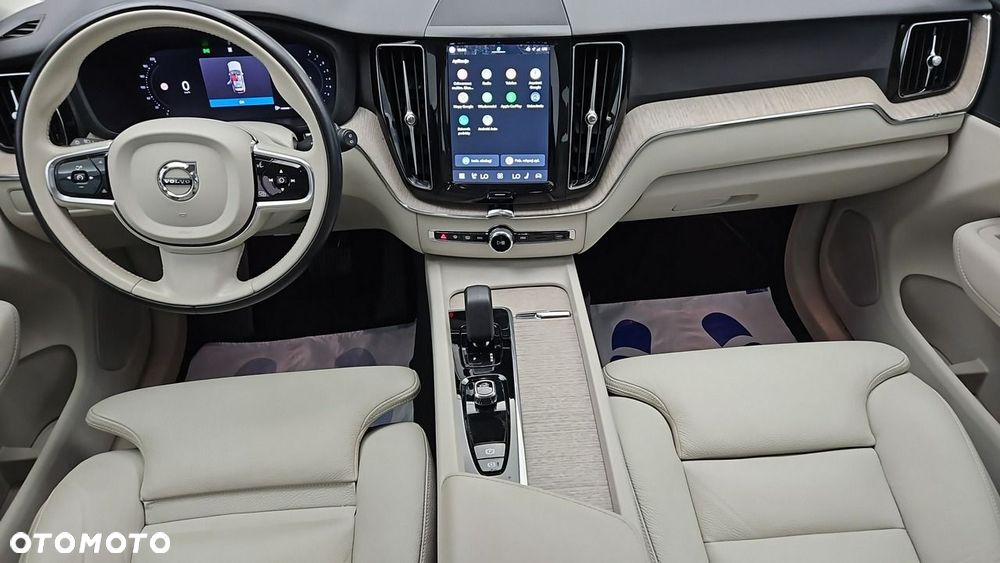 Volvo XC 60 B4 B Plus Dark - 13