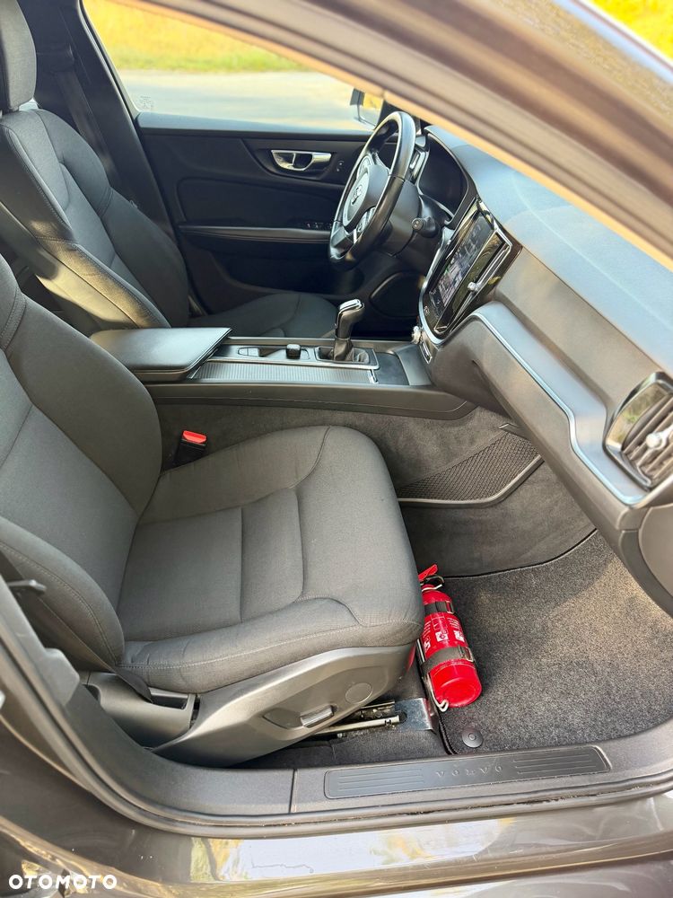 Volvo V60 D3 Momentum Core - 9