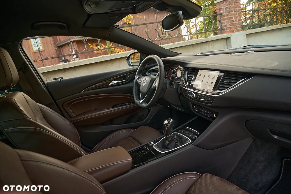 Opel Insignia - 26