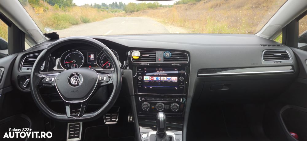 Volkswagen Golf 2.0 BlueTDI DSG Highline - 2