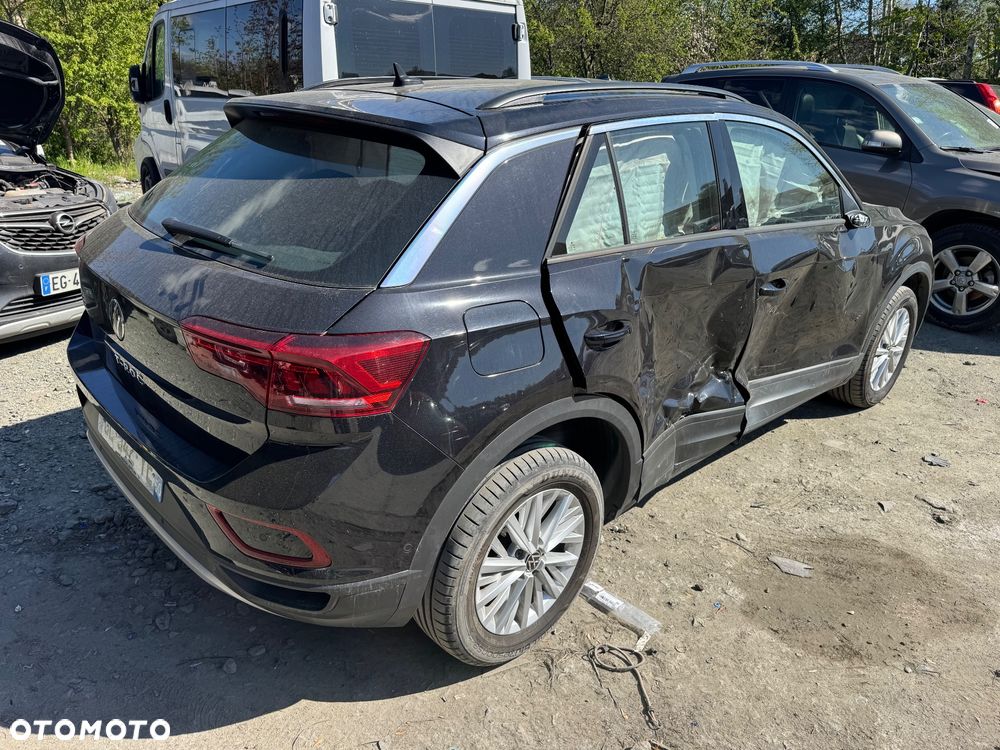 Volkswagen T-Roc - 3