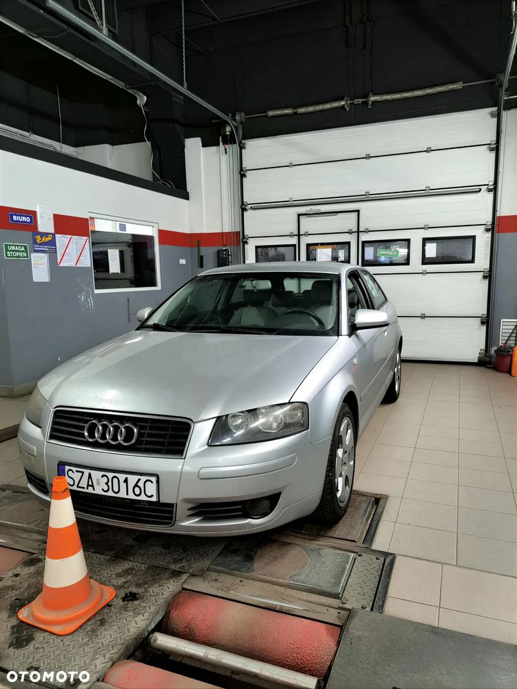 Audi A3 3-drzwiowe 1.6 Ambiente - 1
